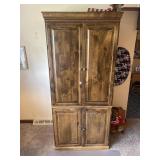 Wooden entertainment or computer cabinet