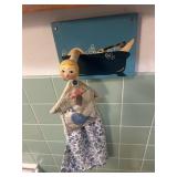 Miscellaneous bathroom decorations