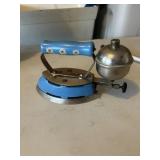 Vintage Coleman Gas iron