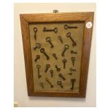 Nice wall hanging with 26 vintage keys
