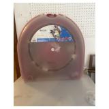 Wreath Storage compartment working with fall