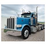 2017 Peterbilt 389 Semi Truck