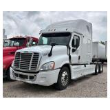 2012 Freightliner Cascadia Semi Truck
