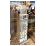 B&D 8" Grinder on Stand