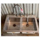 Kitchen Stainless Sink with Hardware