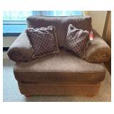 Britain Upholstered Oversized Chair