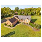 Jeffersonville 3BR/3.5BA 4800+ SF 3.9 AC Real Estate Online Only Auction