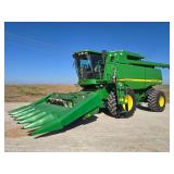 2005 John Deere 9660 STS 4x4 Combine and JD 643 Corn Head