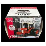 ERTL International 1086 Tractor "The Toy Tractor Times 21st Anniversary"