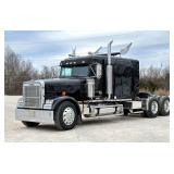 2001 Freightliner FLD132 Semi Truck