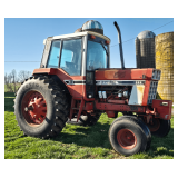1977 IH 1586 Tractor