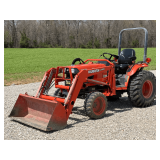 Kubota B2710 HST 4x4 Tractor with Kubota LA402 Loader