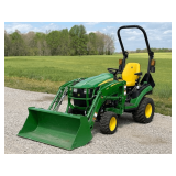 2022 John Deere 1025R 4x4 Tractor with Loader