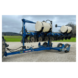 2022/2023 Kinze 3505 8R30 Planter-LIKE NEW