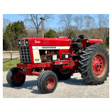 1975 International 1066 Tractor