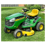 John Deere E110 Lawn Tractor