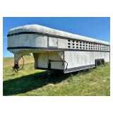 Triggs Mfg. Co. Gooseneck Livestock Trailer