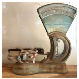 Detroit Automatic Scale Co. Counter Scale