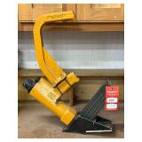 Bostitch Floor Stapler