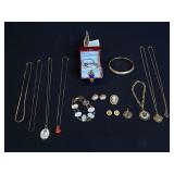 Gold Cameo and Medallion Jewelry Lot