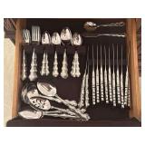 Oneida Deluxe Stainless Flatware Set