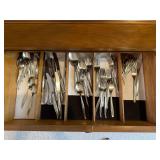 Oneida Stainless Steel Flatware Set