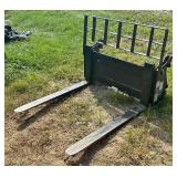 Kubota Loader Mounted Pallet Forks