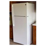 GE Top-Freezer Refrigerator