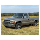 2000 Chevrolet 2500 LS Silverado 4x4 Pick-Up Truck