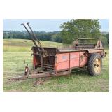 New Idea 12A Pull-Type Manure Spreader