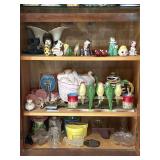 Decorative Figurines And Glassware