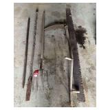 Pry Bars & Country Primitives