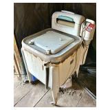 Maytag E2LS Wringer Washer