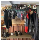 Halloween Décor & Costumes