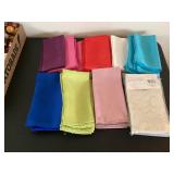 Table linens plastic/fabric