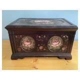 Med size chest with tray