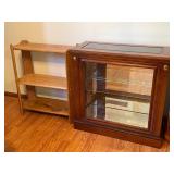 Display cabinet and shelving unit