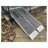 Folding aluminum ramp