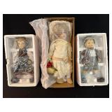 Assorted dolls