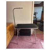 Dog grooming tables
