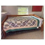 Day bed and bedding