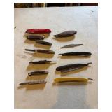 Assorted knives, vintage straight edges shavers