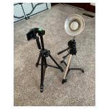 Silk universal U-112 Tri pod, tri pod with light