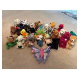 Assorted vintage ty Bennie babies