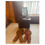 Vintage bears and jewelry box