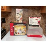 Assorted kitchen gadgets