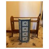 Quilt rack, decorative box/cabinet