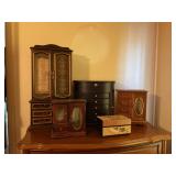 Assorted jewelry boxes