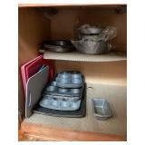 Assorted bakeware