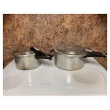 Bakeware and pressure cookers